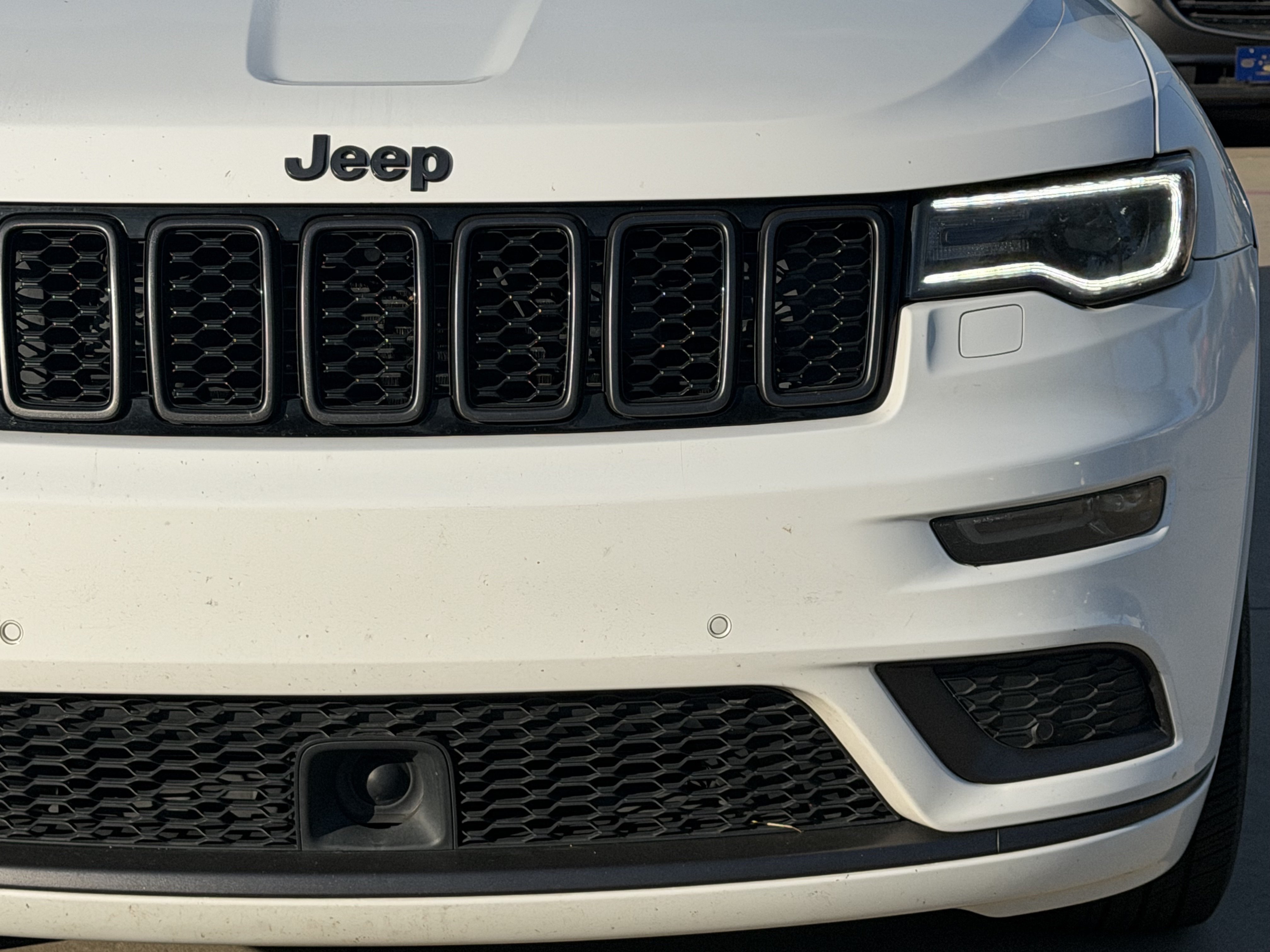 Used 2018 Jeep Grand Cherokee High Altitude RWD image 9