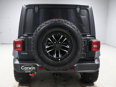 Certified 2025 Jeep Wrangler Unlimited Rubicon w/ XTREMEE 35" Tire Package image 4