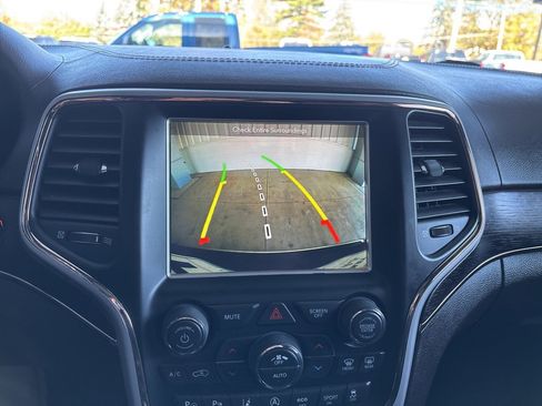 Used 2018 Jeep Grand Cherokee Summit image 17