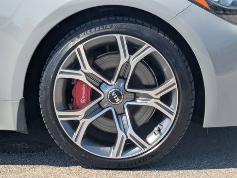 Used 2020 Kia Stinger GT1 image 11