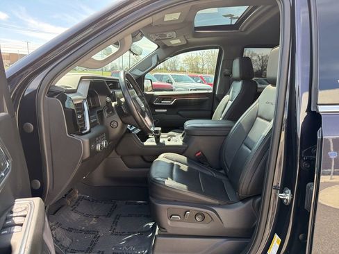 Used 2023 GMC Sierra 1500 Denali w/ Denali Reserve Package AWD/4WD image 13