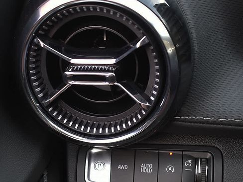 Used 2026 Chevrolet Equinox LT w/ Convenience Package II image 23