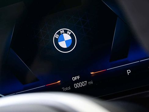 Used 2025 BMW 430i Coupe w/ M Sport Package image 38