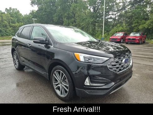 Used 2024 Ford Edge Titanium w/ Equipment Group 301A AWD/4WD image 2