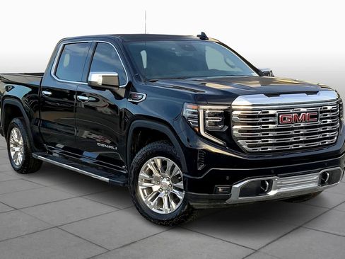 Used 2024 GMC Sierra 1500 Denali w/ Technology Package image 2