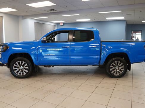 Used 2021 Toyota Tacoma Limited AWD/4WD image 2
