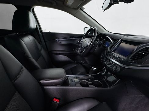 Used 2018 Chevrolet Impala LT FWD image 28