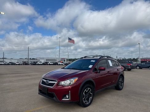 Used 2017 Subaru Crosstrek 2.0i Premium w/ Moonroof Package AWD/4WD image 7