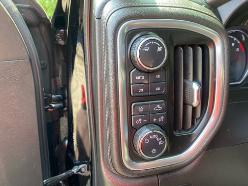 Used 2019 Chevrolet Silverado 1500 LT Trail Boss AWD/4WD image 12