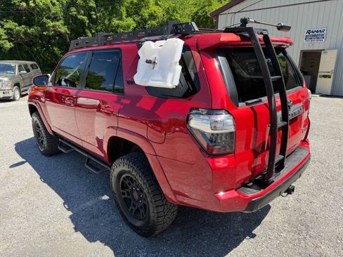 Used 2016 Toyota 4Runner Trail Premium AWD/4WD image 8