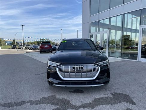 Used 2019 Audi e-tron Prestige image 7