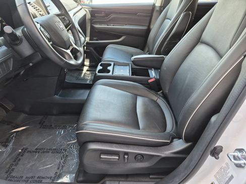 Used 2025 Honda Odyssey Touring image 11