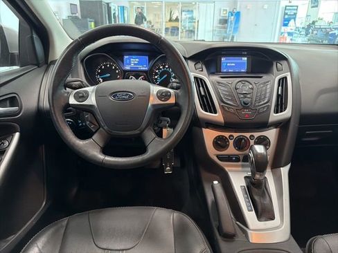 Used 2014 Ford Focus SE w/ Equipment Group 201A FWD image 22