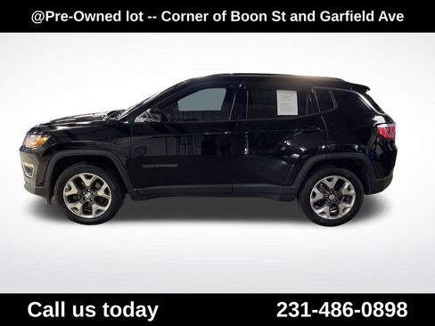 Used 2018 Jeep Compass Limited w/ Navigation Group AWD/4WD image 2