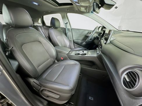 Used 2021 Hyundai Kona Ultimate w/ Cargo Package FWD image 32