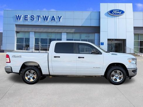 Used 2023 RAM 1500 Big Horn AWD/4WD image 2