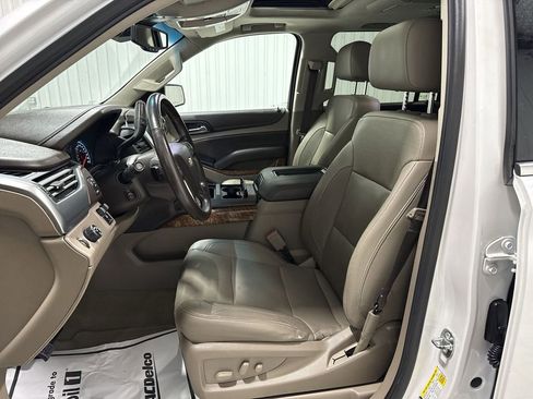 Used 2017 Chevrolet Suburban Premier image 20