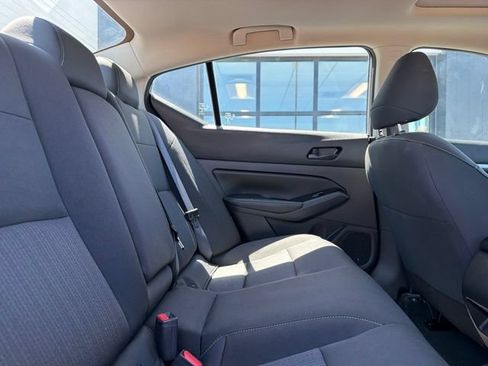 Used 2023 Nissan Altima 2.5 SV w/ SV Premium Package AWD/4WD image 14