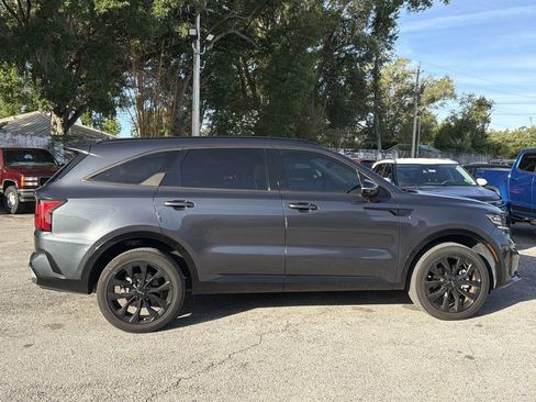Certified 2023 Kia Sorento SX image 7