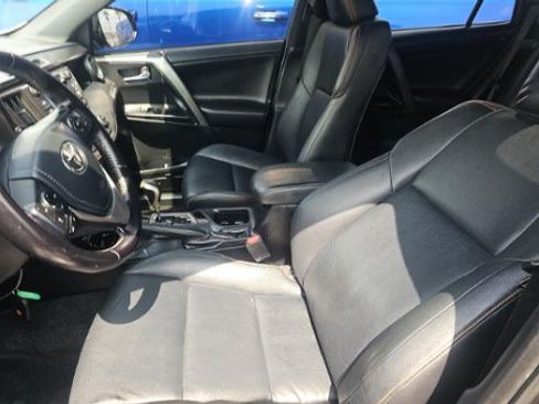 Used 2016 Toyota RAV4 SE FWD image 7