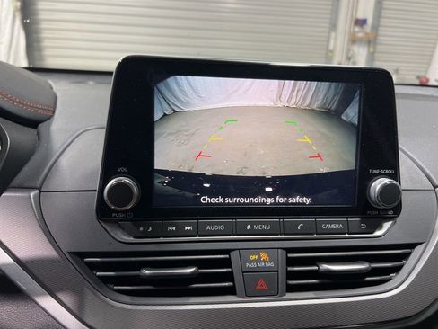 Used 2025 Nissan Altima 2.5 SR image 30