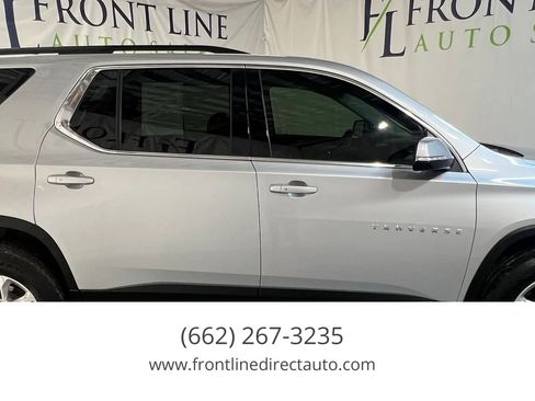 Used 2021 Chevrolet Traverse LT FWD image 8
