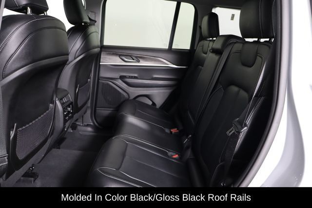 Used 2023 Jeep Grand Cherokee Limited w/ Black Appearance Package RWD image 16