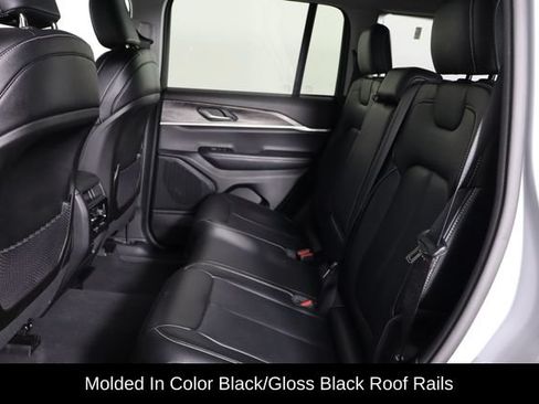 Used 2023 Jeep Grand Cherokee Limited w/ Black Appearance Package RWD image 16