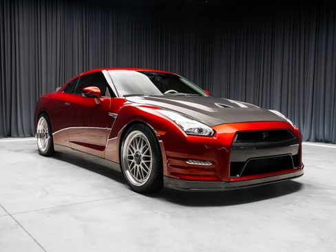 Used 2016 Nissan GT-R Premium AWD/4WD image 22