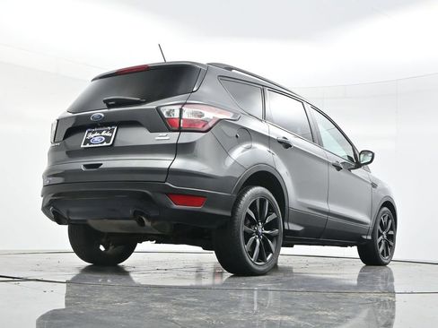Used 2018 Ford Escape SE w/ SE Sport Appearance Package FWD image 46