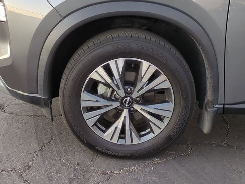 Certified 2022 Nissan Rogue SV image 28