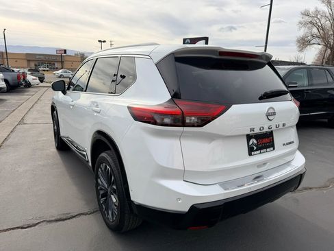 Used 2024 Nissan Rogue Platinum w/ Platinum Premium Package FWD image 6