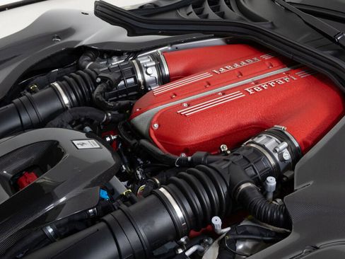 Used 2025 Ferrari 12Cilindri image 24