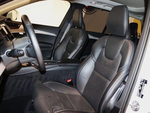 Used 2023 Volvo XC90 B6 Ultimate image 35