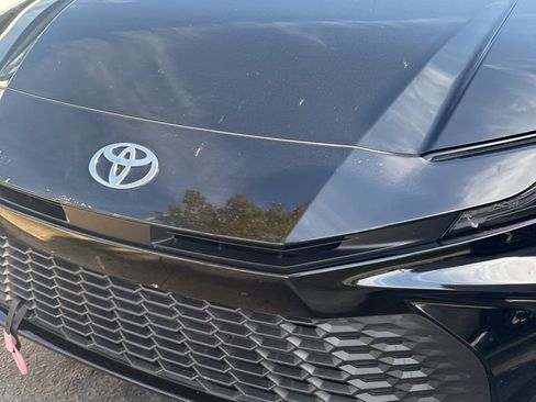 Used 2025 Toyota Camry SE image 12