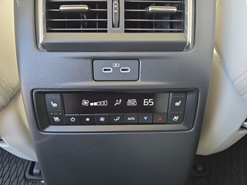 Used 2024 MAZDA CX-90 3.3 Turbo S w/ Premium Plus AWD/4WD image 45