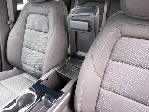 Used 2025 Chevrolet Equinox LT w/ Safety and Technology Package image 9