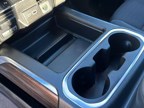 Certified 2021 Chevrolet Silverado 1500 LT Trail Boss w/ Convenience Package II image 24