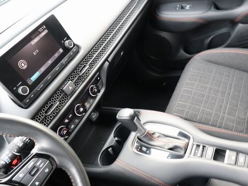 Certified 2024 Honda HR-V Sport image 18