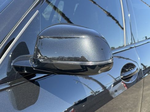 Used 2025 BMW ALPINA XB7 image 8