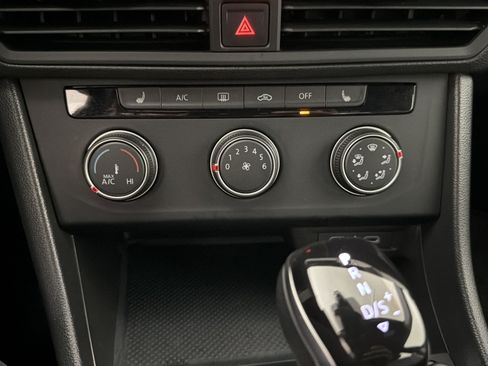 Used 2024 Volkswagen Jetta Sport FWD image 17