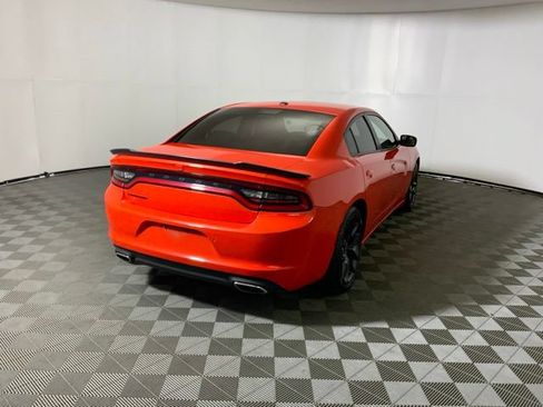 Used 2020 Dodge Charger SXT w/ Blacktop Package RWD image 7
