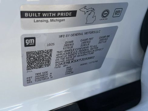 New 2026 GMC Acadia Denali w/ Super Cruise Package FWD image 31
