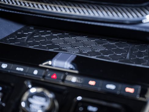 Used 2025 Aston Martin DBX 707 image 31