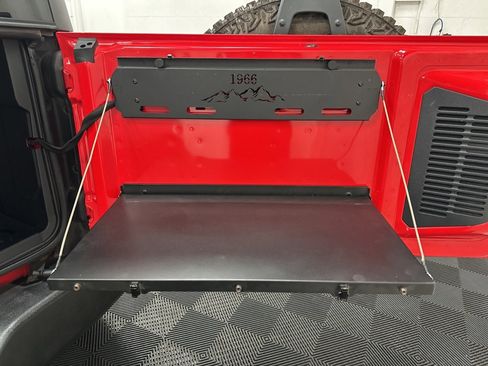 Used 2023 Ford Bronco Wildtrak image 36