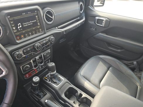 Used 2023 Jeep Wrangler Unlimited Rubicon 4xe w/ Cold Weather Group AWD/4WD image 28