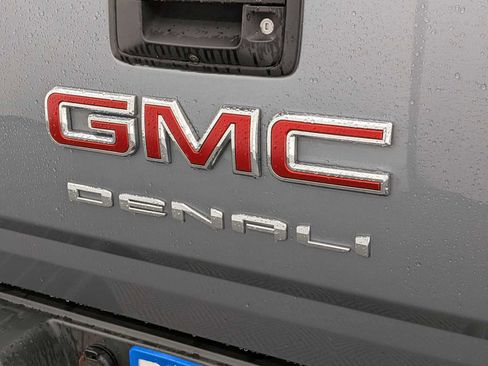 Used 2022 GMC Canyon Denali AWD/4WD image 11