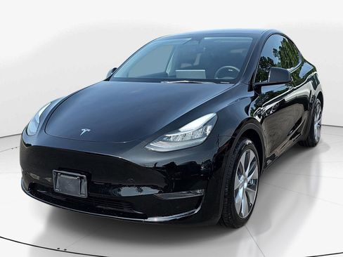 Used 2023 Tesla Model Y Long Range AWD/4WD image 8