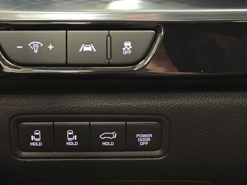Used 2024 Kia Carnival SX Prestige FWD image 37