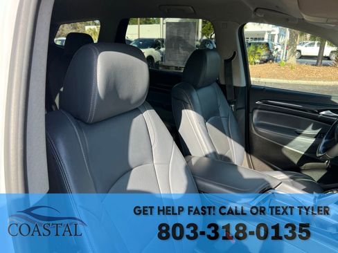 Used 2021 Buick Enclave Essence image 30